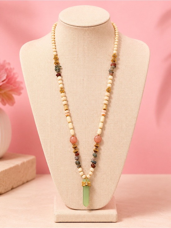 Anthropologie Jewelry - Whimsical Green Jade Beaded Necklace